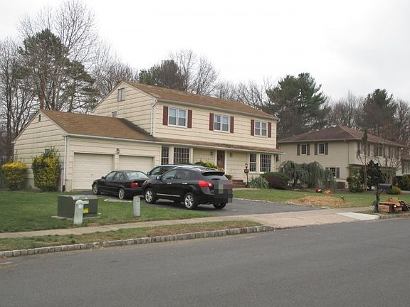 2nd image of 10 West Dr