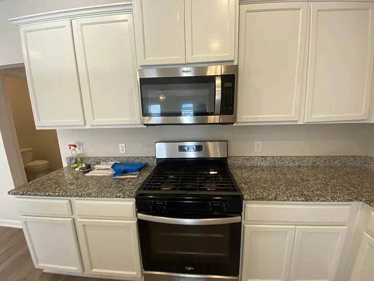 1512 Auckland Ct — Photo 9