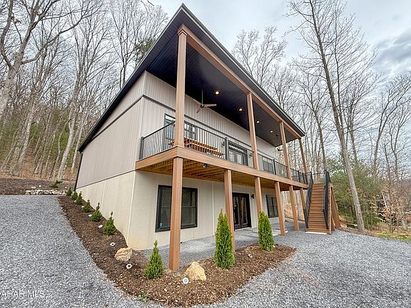 5th image of 133 Condo Dr