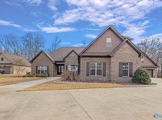 17068 Lochton Dr, Athens, AL 35613