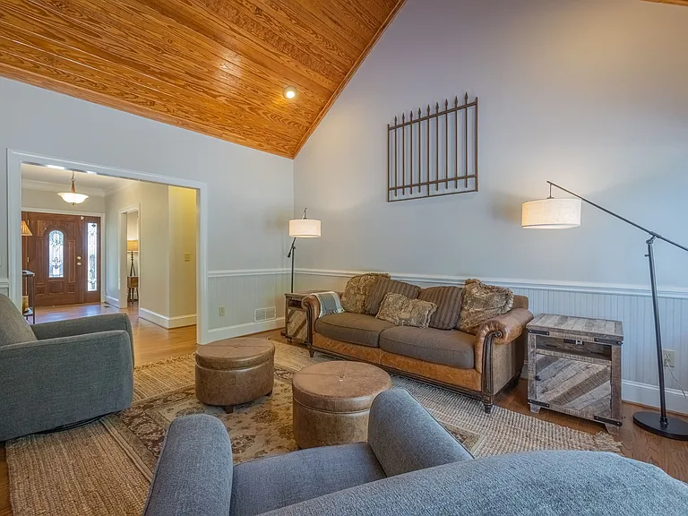 4060 Macon Hwy — Photo 15
