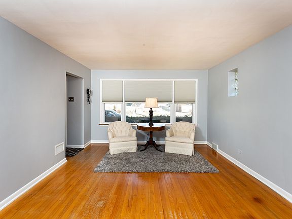 3rd image of 5023 Elm St