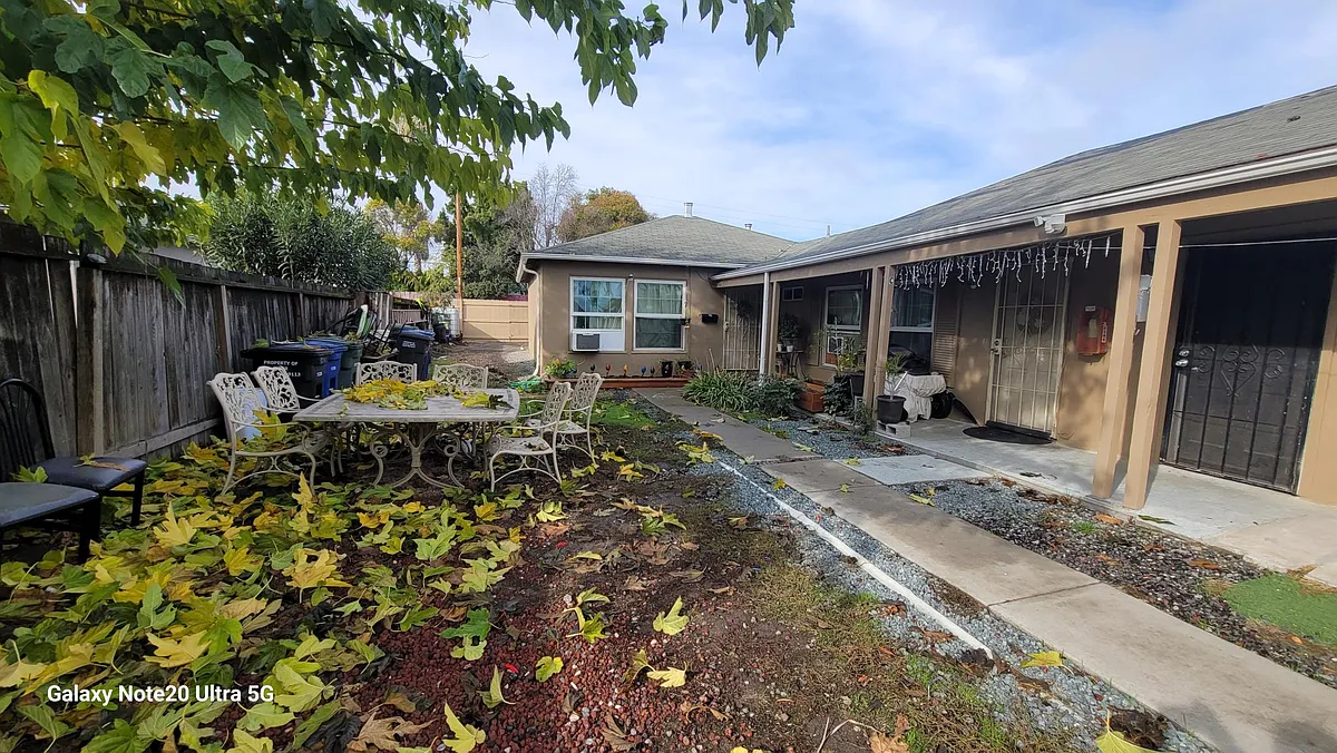 Building Photo - 127 Madoline St