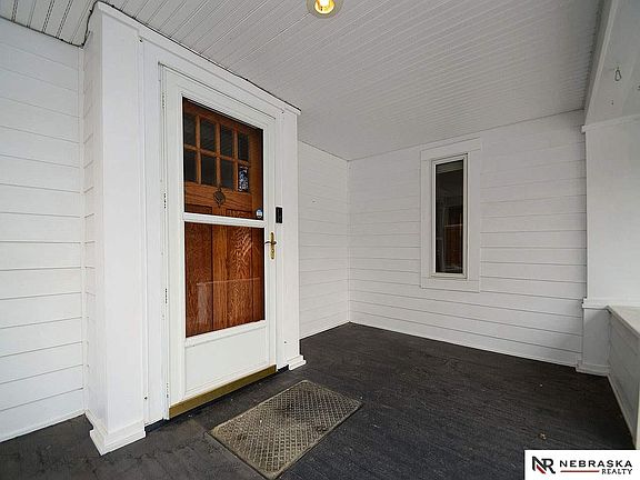 3rd image of 5120 Izard St