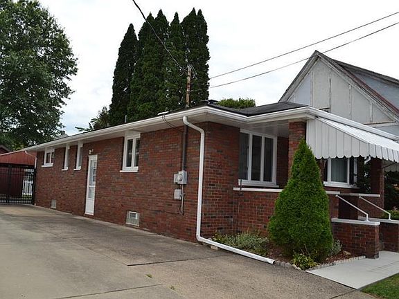 2nd image of 412 Byng St