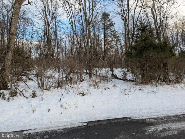Fairbee Rd, Berkeley Springs, WV 25411