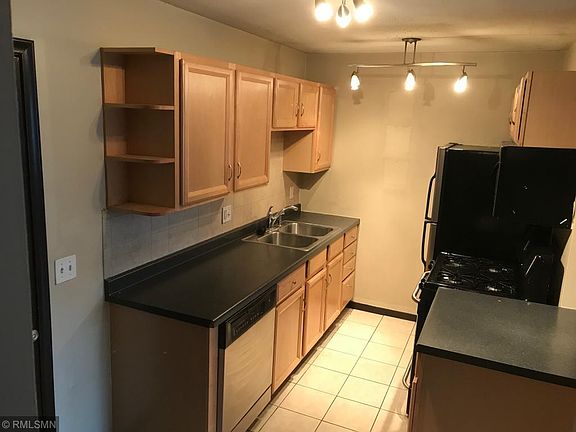 3rd image of 2112 Garfield Ave APT 11