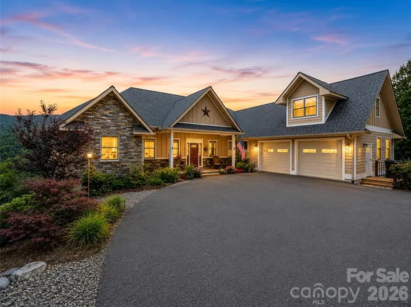 930 Big Raven Ln, Saluda, NC 28773