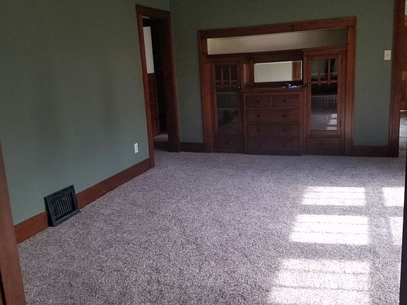 3rd image of 1621 Cambridge Ave
