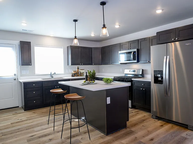410 Pond Lily Dr — Photo 4