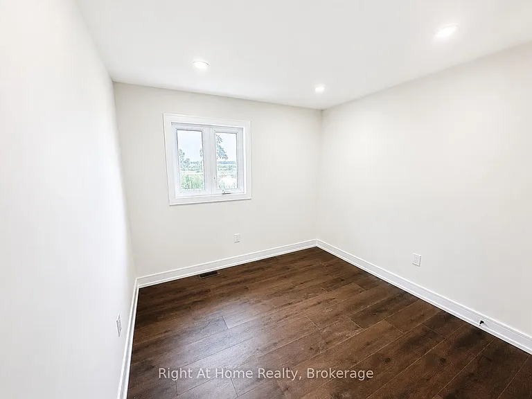 2885 Altona Rd #2 — Photo 8