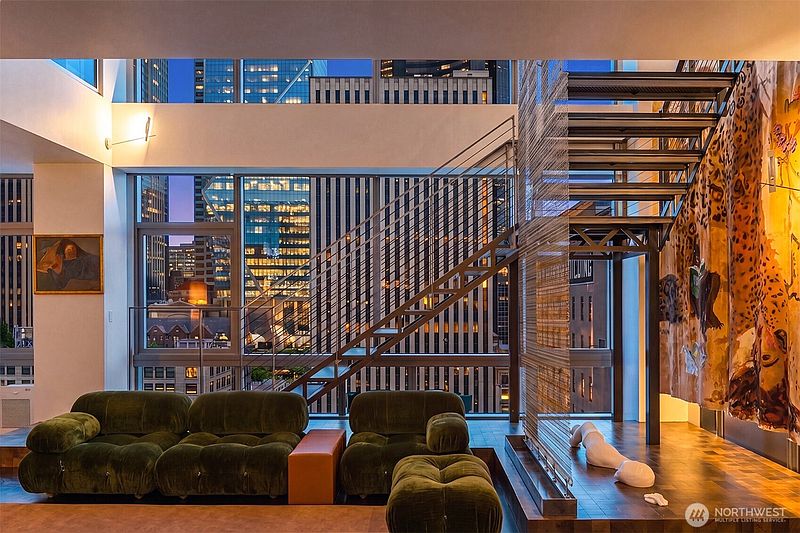 4th image of 715 2nd Avenue #1505