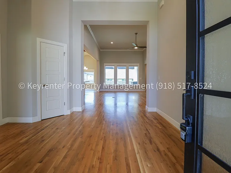 3809 W Union St — Photo 5