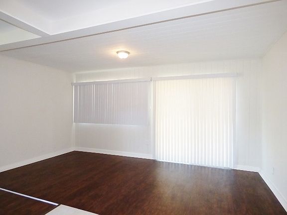 5th image of 1040 Lake Shore Blvd