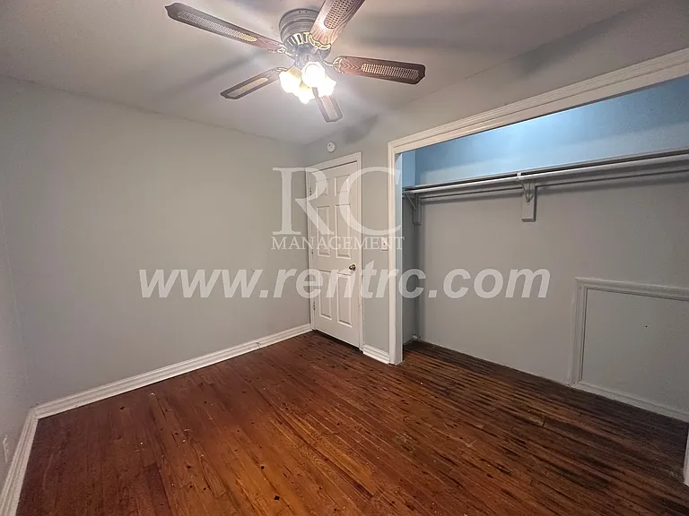 212 Logan St — Photo 9