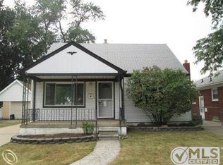 24933 Flower Ave, Eastpointe, MI 48021