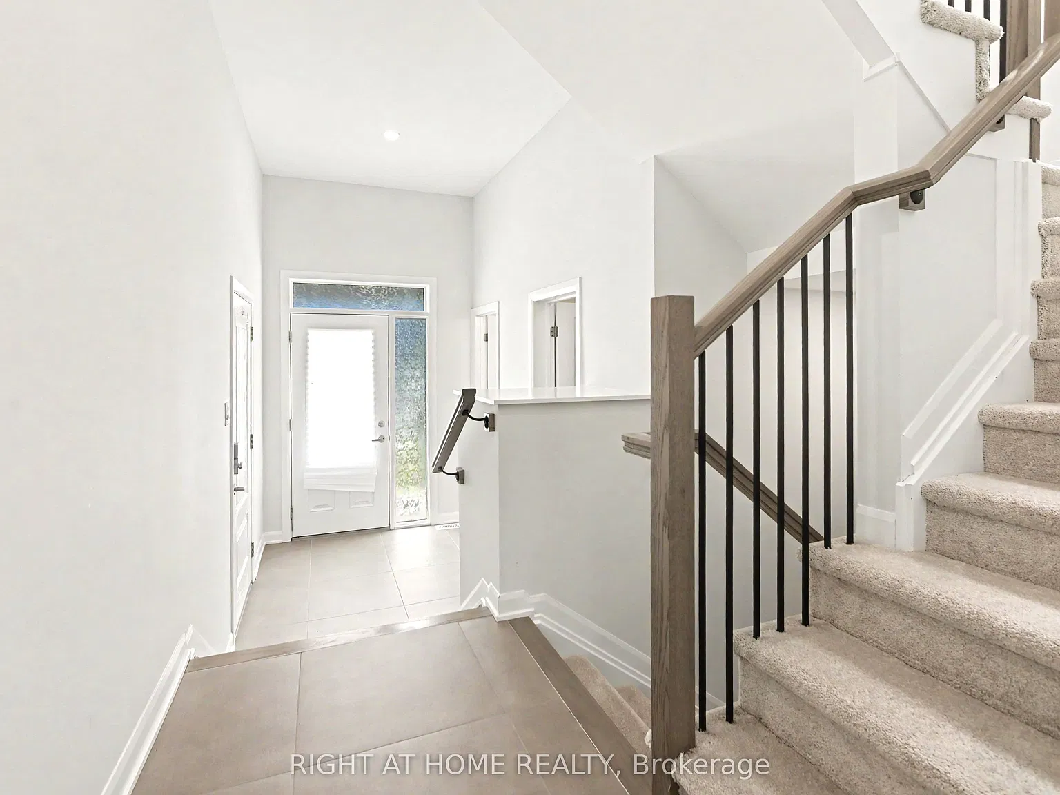 4 bed, $2,850 — Photo 3