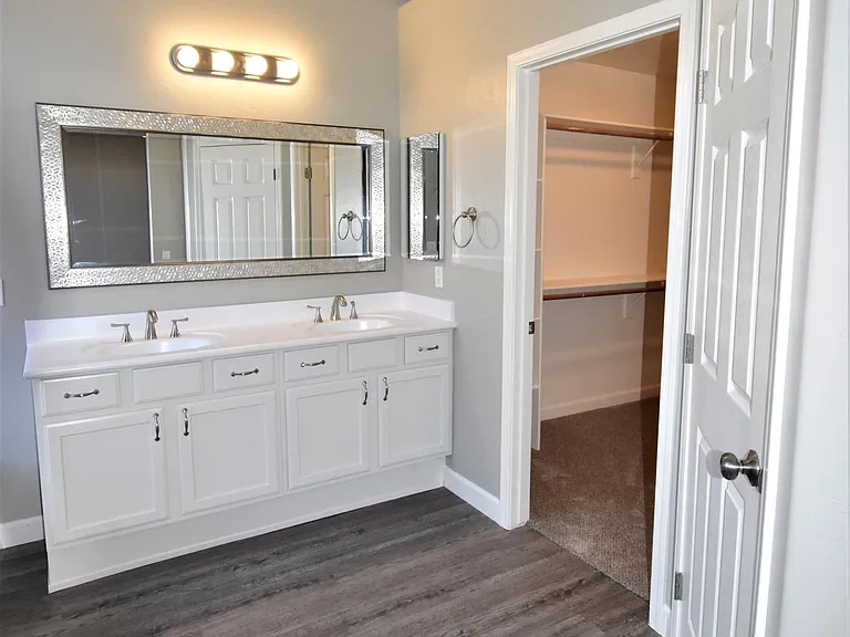 9430 W Elm St — Photo 22