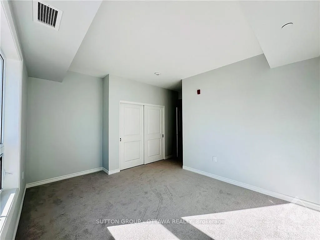 2 bed, $2,400 — Photo 3