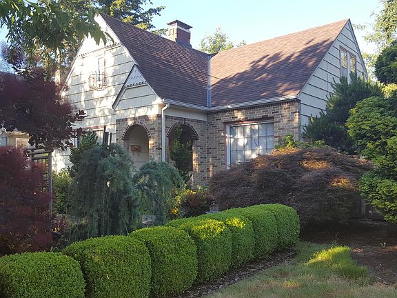Front of House Southside 