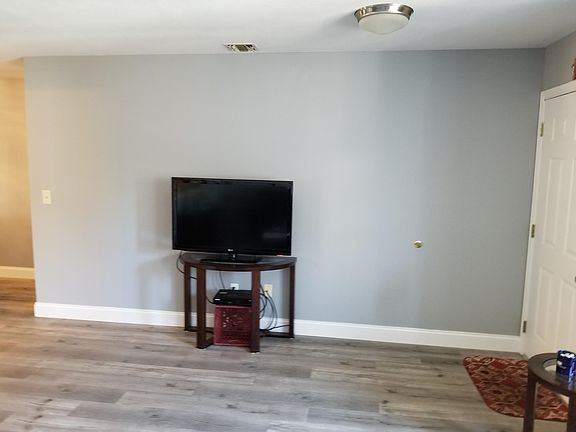 4th image of 11 Victorian Ln