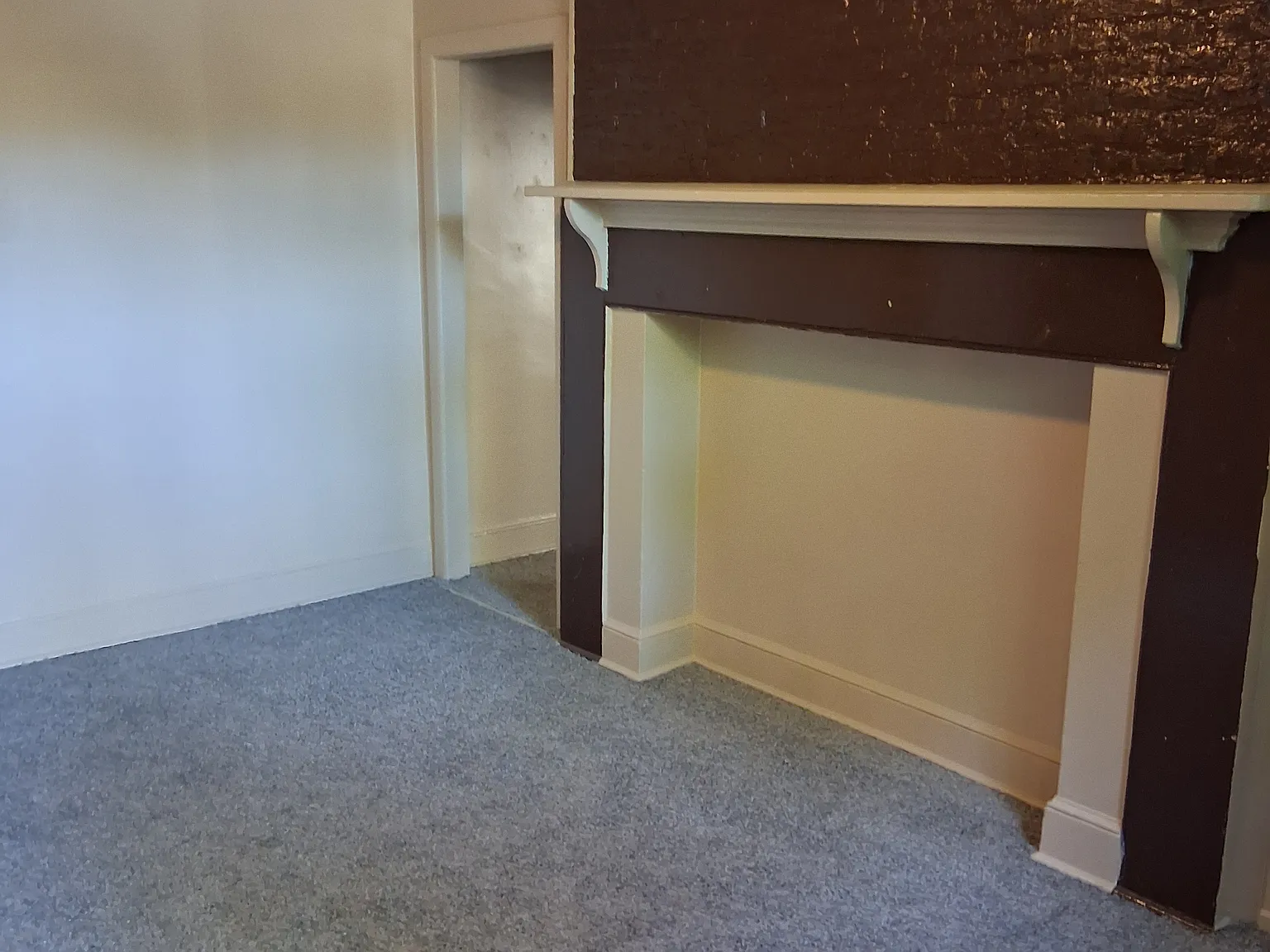 2 bed, 700 sqft, $1,100 — Photo 1