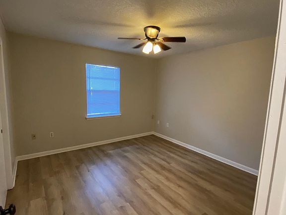 5th image of 203 Buddy Phelps Dr