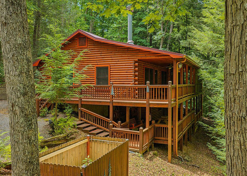 1st image of 1480 Hidden Lake Dr