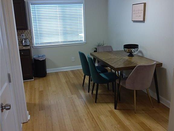 4th image of 405 Fairburn Rd SW #21