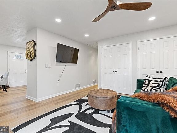 3rd image of 1723 S Alvarado Ter SW