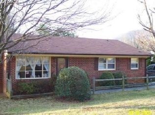 917 Estates Rd SE, Roanoke, VA 24014