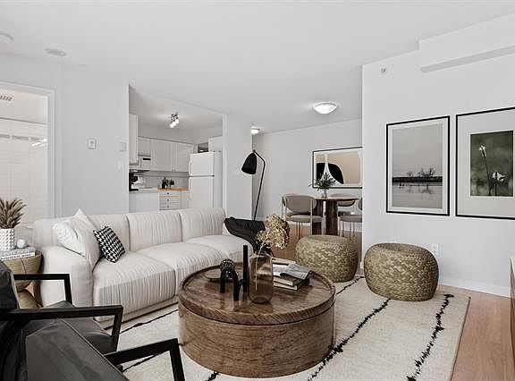 4th image of 488 Helmcken St #301