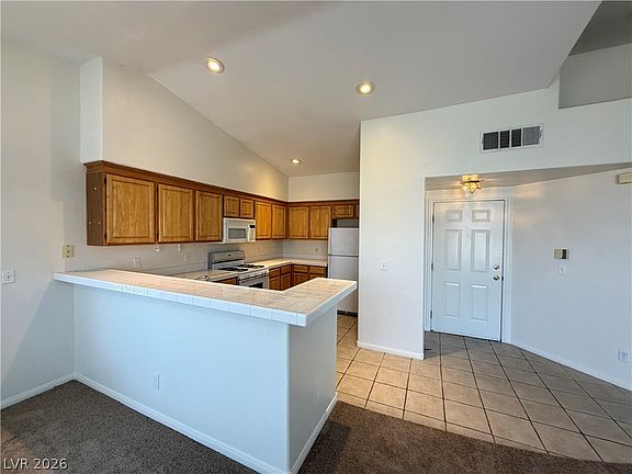 4th image of 4901 Black Bear Rd Unit 202