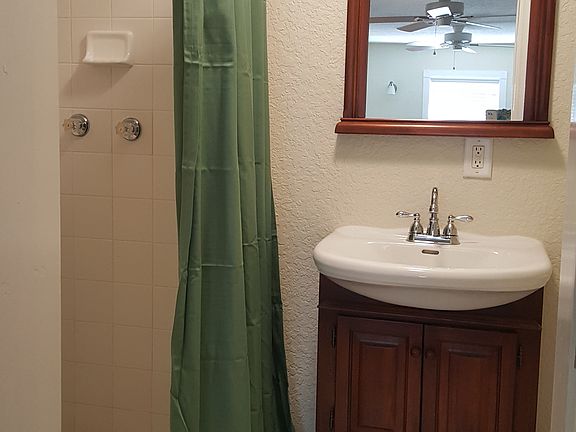3rd image of 3107 N Woodrow Ave