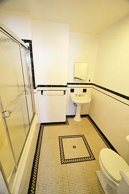 Rented by Smart City Real Estate LLC | media 17