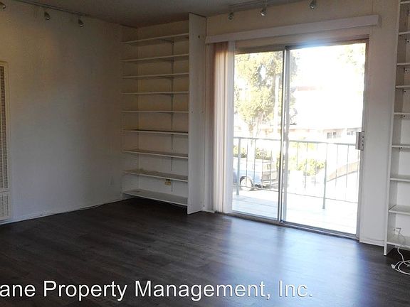 4th image of 271 Ellwood Beach Dr APT 6