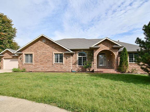 2nd image of 2405 S Driftwood Court