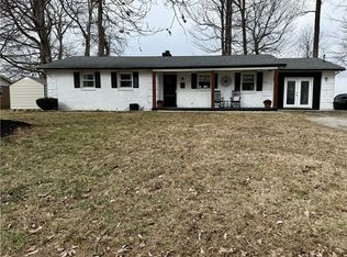 262 E Oak Dr, Salem, IN 47167