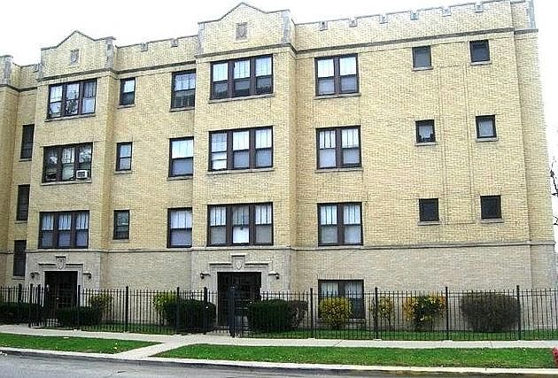 1st image of 2948 W Belle Plaine Ave #48-3