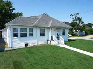 1124 Newport Ave, Pawtucket, RI 02861