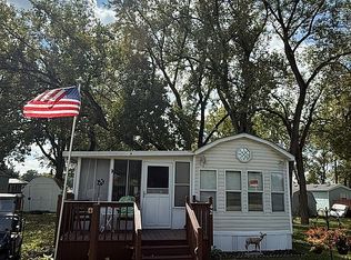 1220 Dearborn Ave #L042, South Beloit, IL 61080