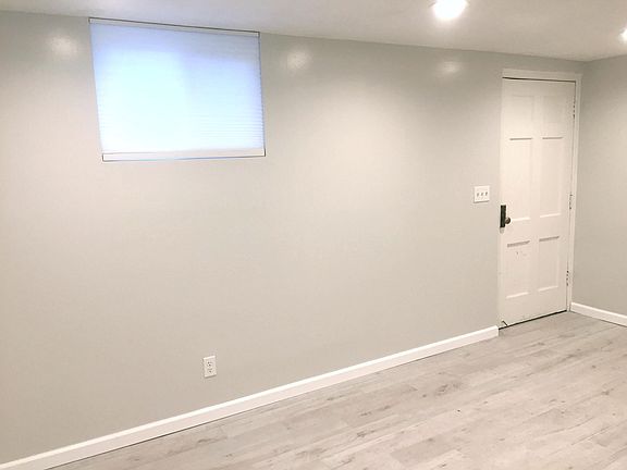 5th image of 2633 S Imperial St #Basement