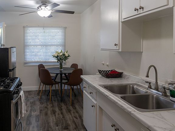 3rd image of 2840 E 6th St #1