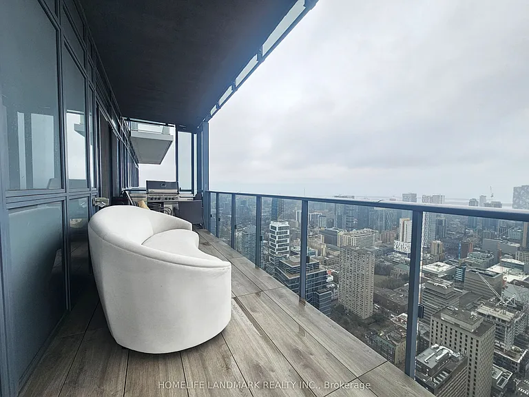 7 Grenville St #6011 — Photo 21