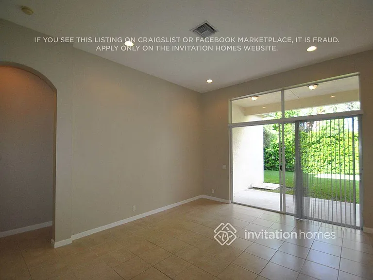 6880 Houlton Cir — Photo 6
