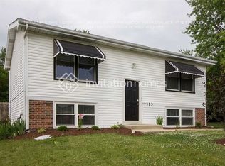 113 Davis Ct, Bolingbrook, IL 60440