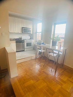 2nd image of 25 Cooper St APT 6A