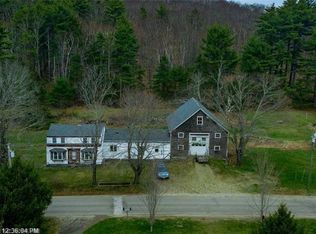 69 Mount Pleasant St, Rockport, ME 04856