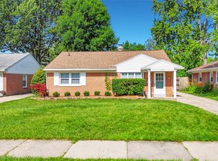 11205 W Clements Cir, Livonia, MI 48150