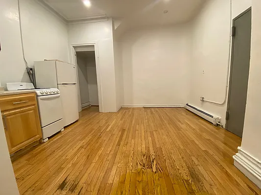 Rented by One New York Realty Inc | media 3